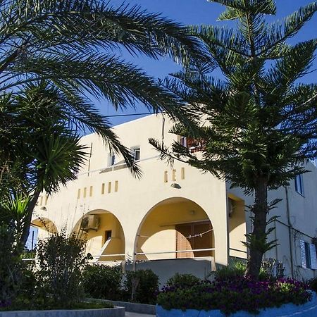 קפלוס Yiannis The Beekeeper Apartments מראה חיצוני תמונה